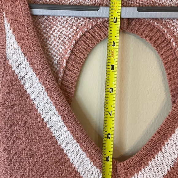 Fashion Nova Women Sweater Dress. Deep V Front Back is out size M - Picture 5 of 16